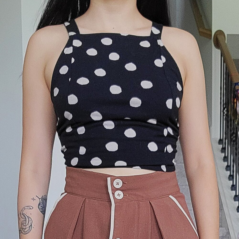 URBAN OUTFITTERS BRIDGETTE TIE-BACK CROPPED TOP (size small)